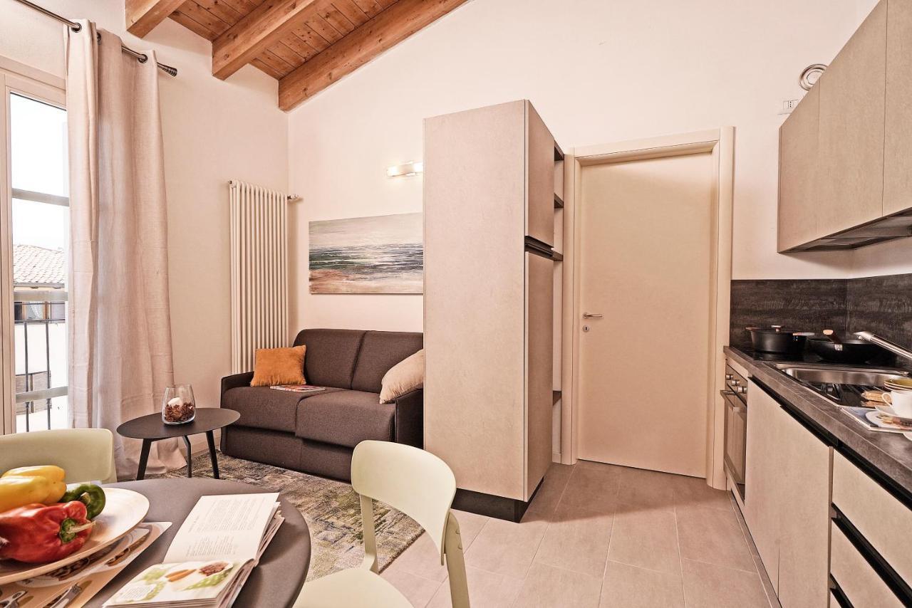 Corte Fasanella 78 ตอสโกลาโน มาแดร์โน ภายนอก รูปภาพ